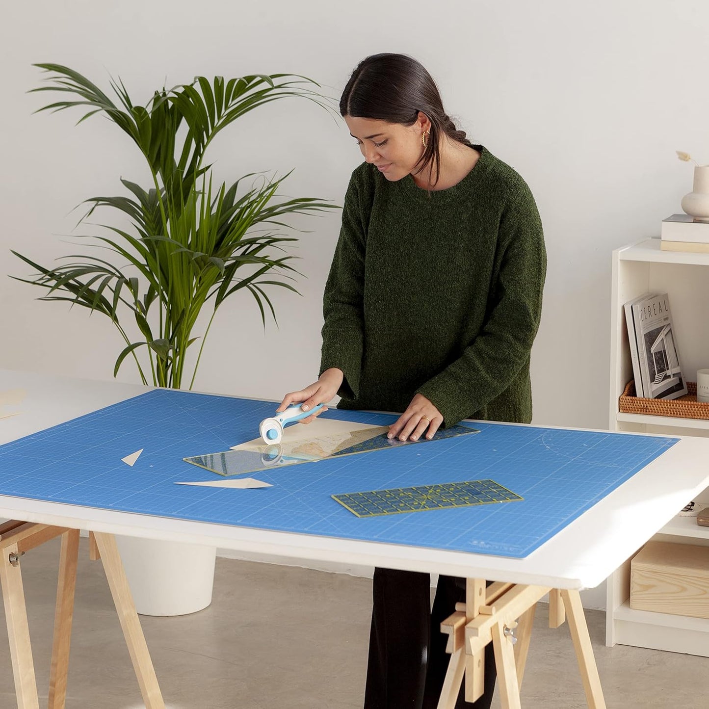 Elan Cutting Mat A0 Blue, Extra Large Self Healing Cutting Mat 36 x 48 Inch, 5-Ply Craft Board Blue, Hobby Board for Crafts 36x48 Inch