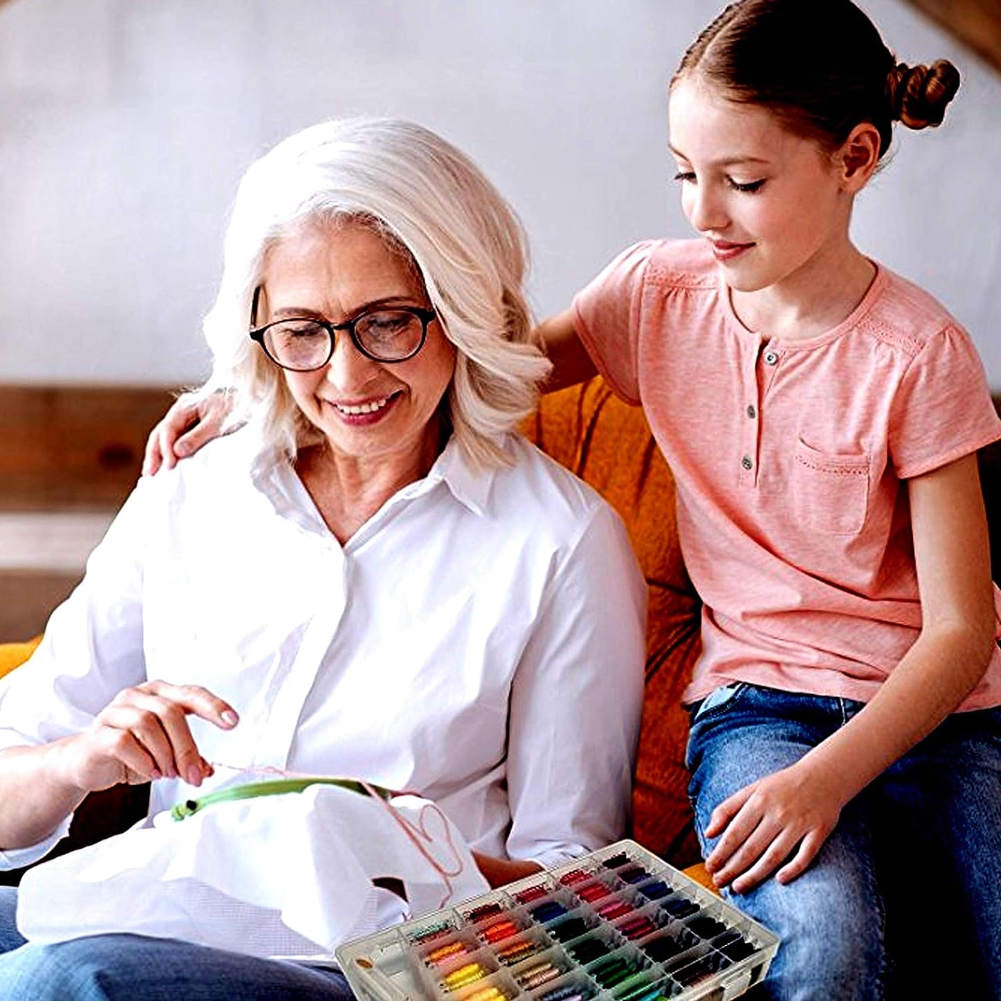 200pcs+ Embroidery Floss kit, Friendship Bracelet String Kit with Organizer Box-Included 100pcs Friendship Bracelet Floss Thread,Cross Stitch Kits Xmas Gifts