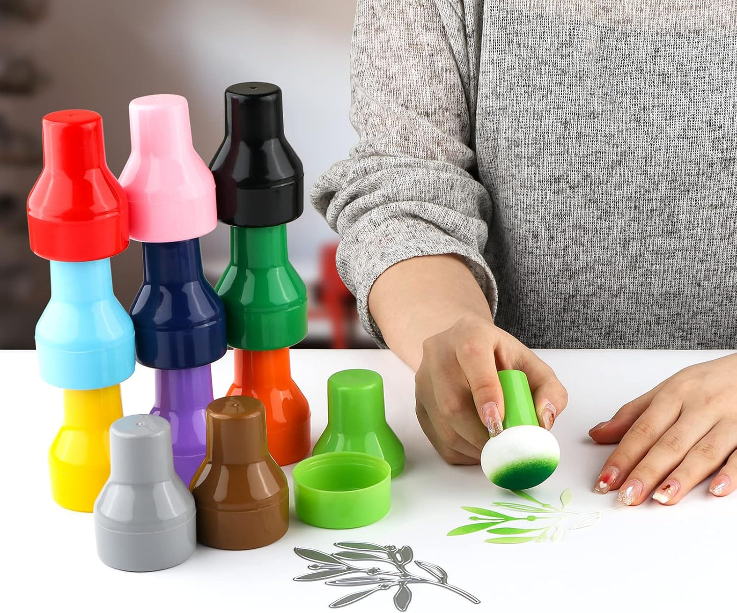 15PCS / Sets Ink Applicator with Storage Cases,Paper Pouncers for Direct Ink Application On Crafts Projects Easily,Inking Sponge for Stamp Ink Distressing, Blending Card Making Crafting Tools