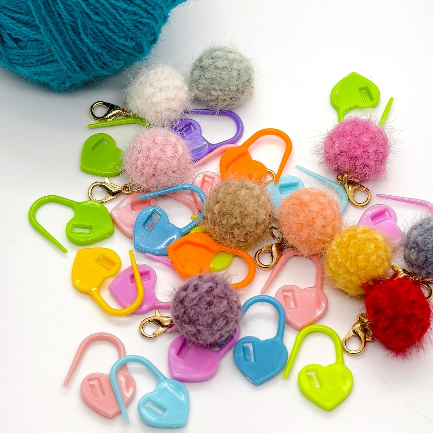 10 Pcs Cute Wool Ball Stitch Markers for Crocheting with Alloy Lobster Clasps & 20 Pcs Heart-Shaped Knitting Markers,for Knitting & Crochet Supplies,Suitable for Various Yarn thicknesses.