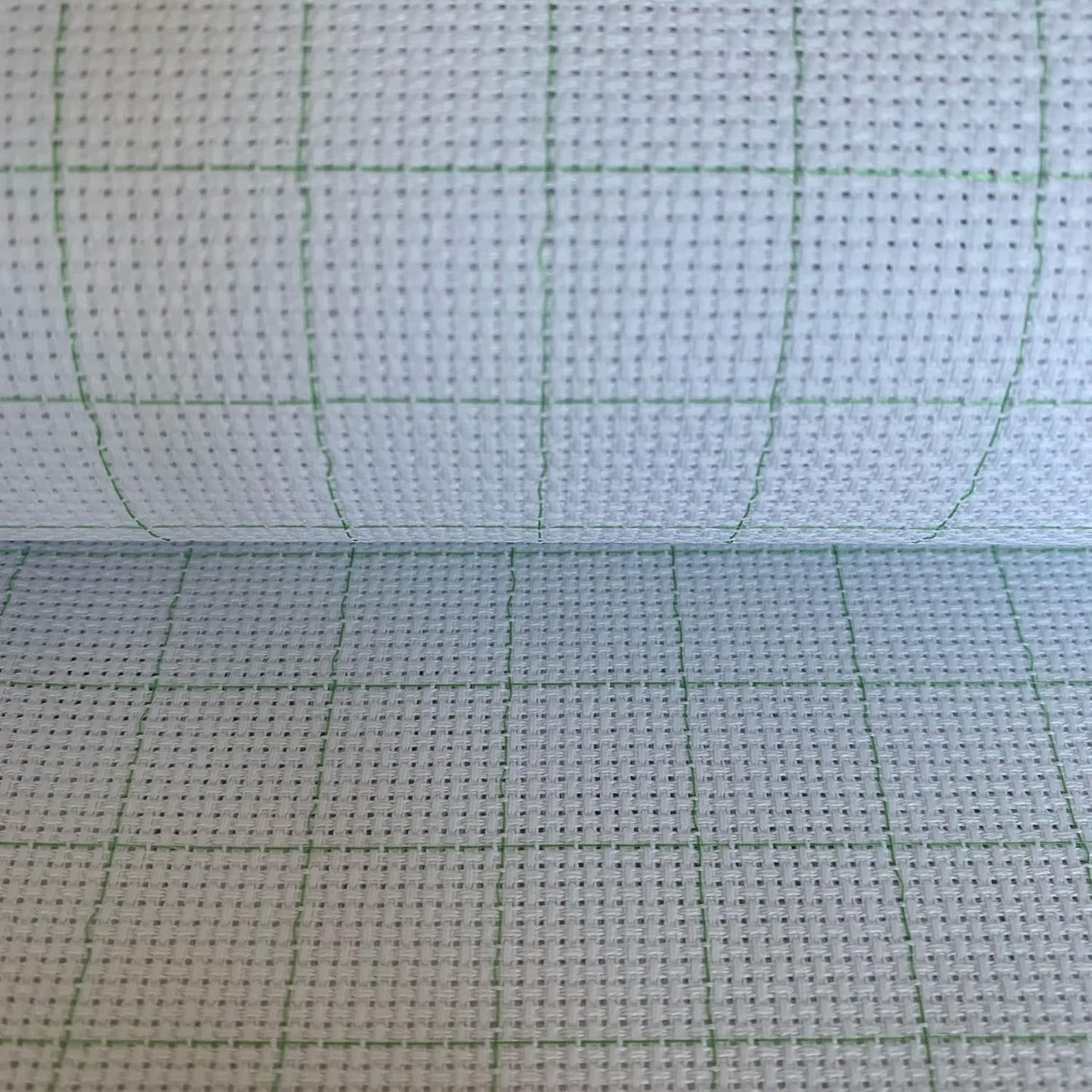 14CT Easy Count Thread Grid Aida Cloth Embroidery Cross Stitch Fabric, Green Grid, W59 x L20