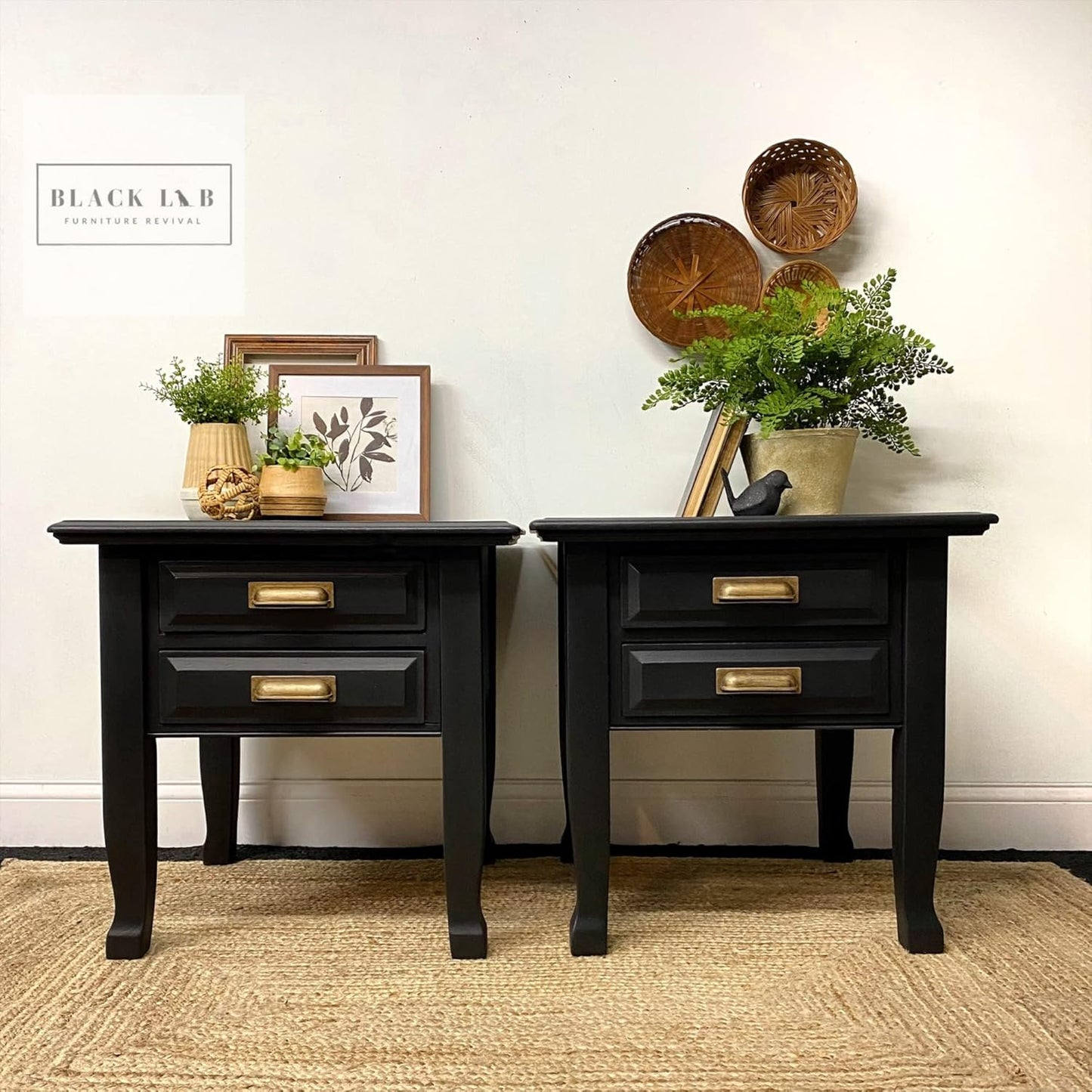 Dixie Belle Paint Company Chalk Finish Furniture Paint - Caviar (16oz) - Matte Black Chic Chalk Mineral DIY Furniture Paint