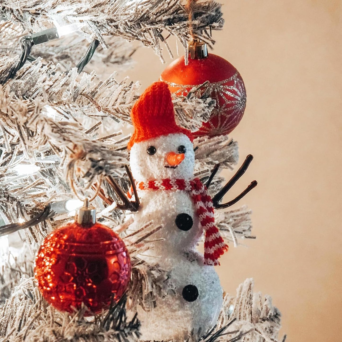 cobee 200 Pcs White Craft Foam Balls, 0.6-inch Round Foam Balls, Small Foam Balls Polystyrene Craft Balls for Handmade DIY Crafts, and Holiday Party Decorations