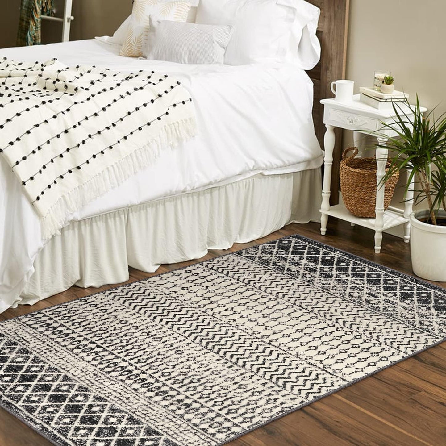 3x5 Rug for Living Room, Ultra Soft Non Slip Moroccan Washable Rug, Distressed Entryway Rugs, Low-Pile Throw Carpet Black Rugs for Bedroom Kitchen Living Room Dinning Room