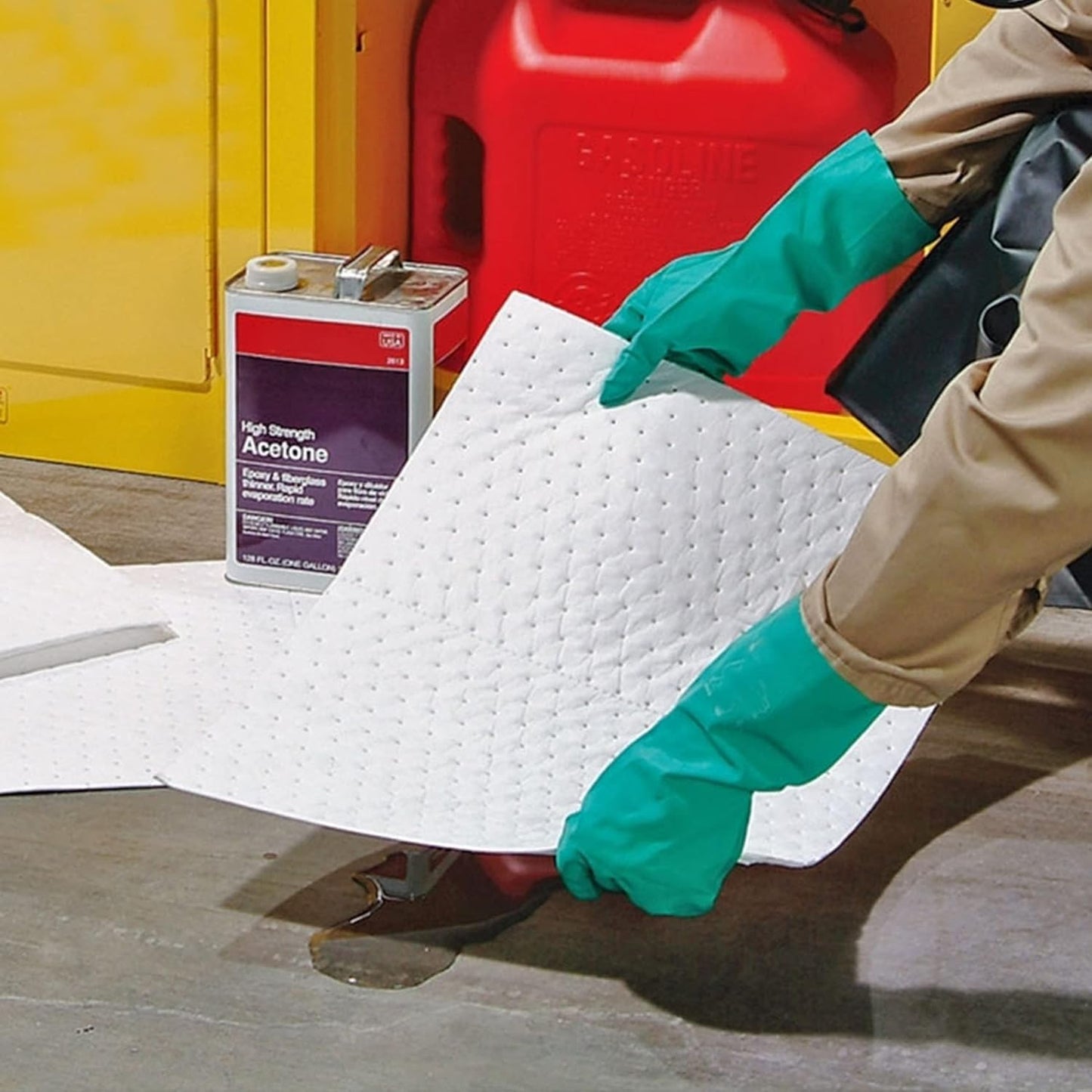Aain Oil Absorbent Mat Pad, Heavy weight Economical Oil Absorbent Pads,Absorbs Liquids,20" Length x 15" Width, White.