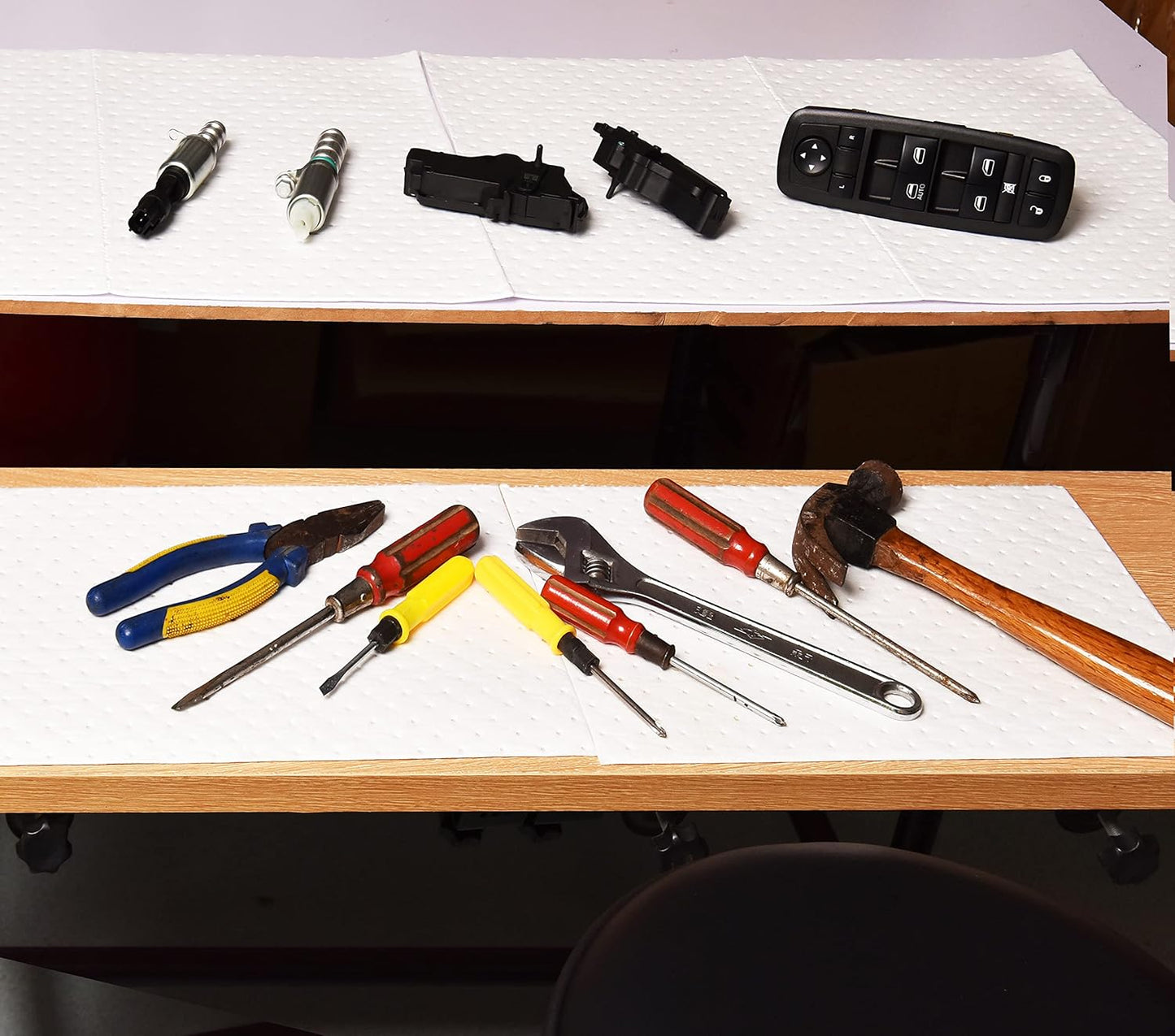 A A IN Oil-Only Absorbent Mat Pads, 100 Pack Oil Spill Pads, 20" x 15" White Absorbent Pads for Spill Control