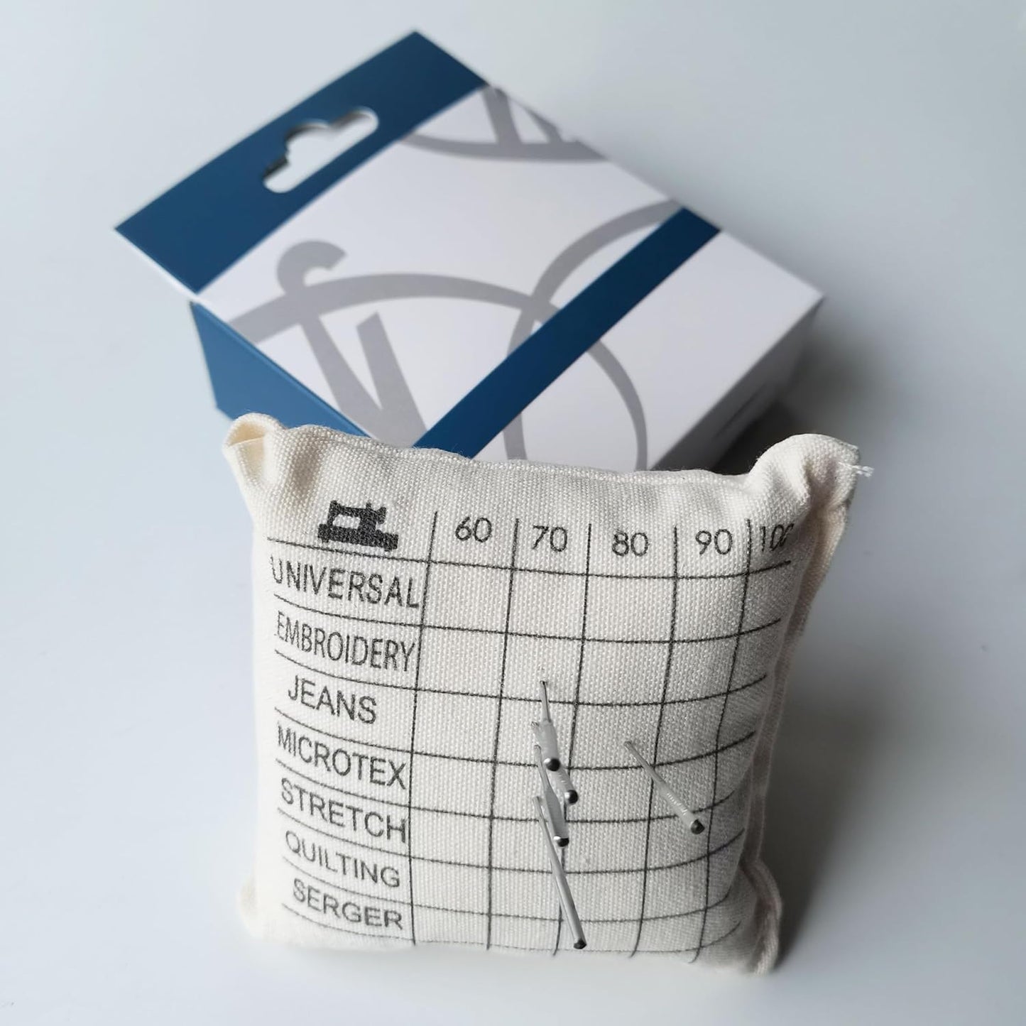 HONEYSEW Needle Sorting Pincushion – Sewing Pin Holder Pin Cushion Organizes Sewing Machine Needles for Fast, Easy Identification – Sorts 5 Sizes and 7 Types of Universal and Embroidery Needles