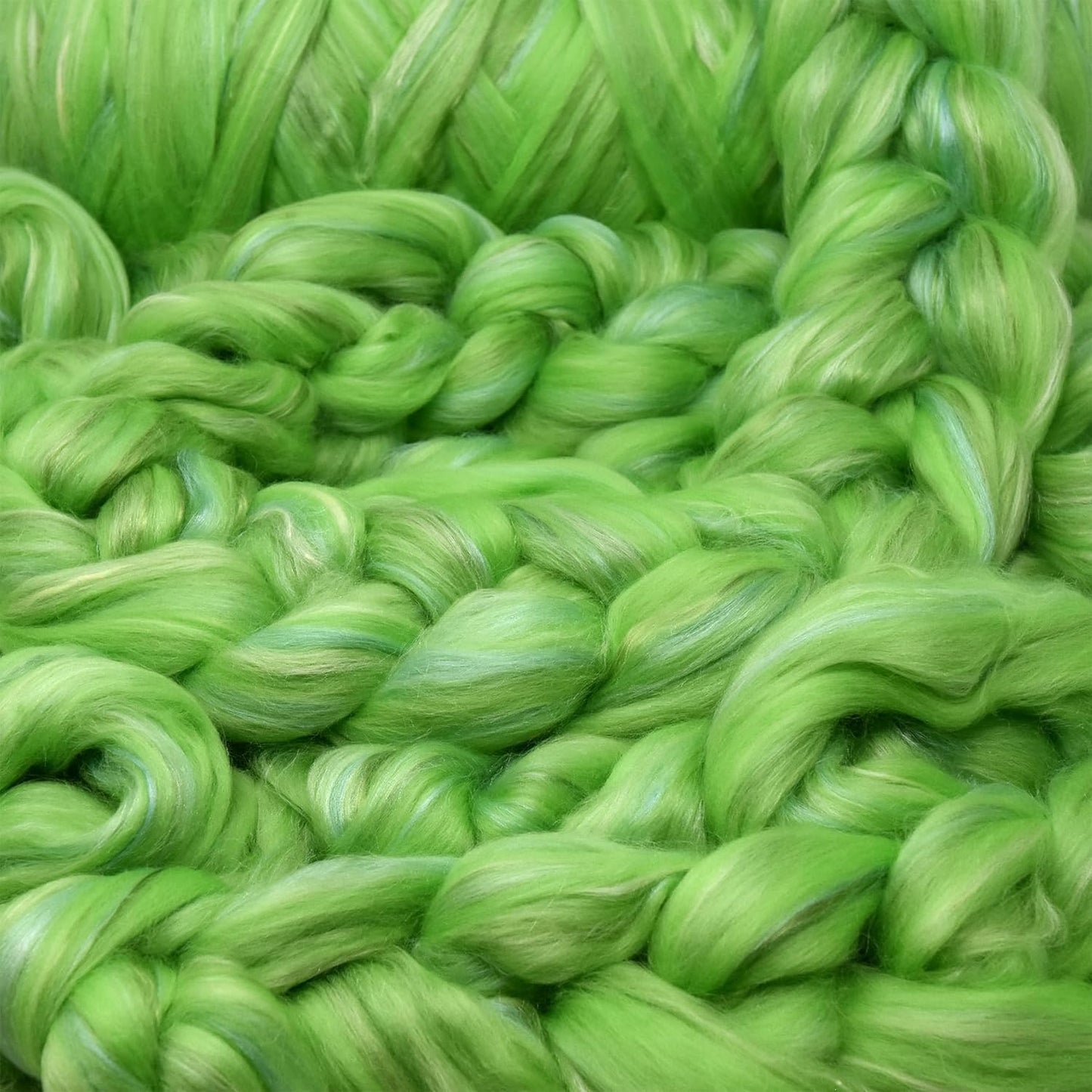 Merino Silk Luxe Tonal Designer Blend. Superfine Merino, Mulberry Silk, Tussah Silk. Top Roving for Spinning or Felting. Secret Garden 4oz