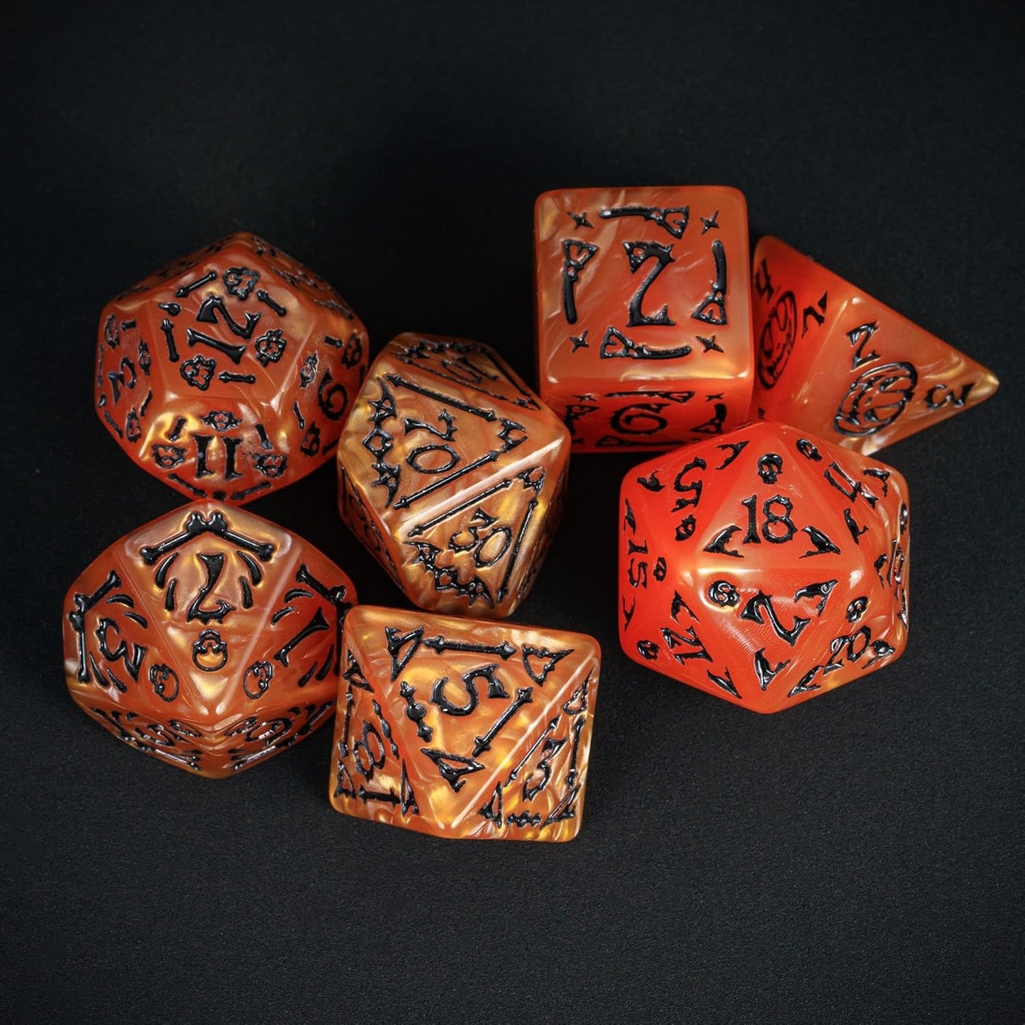 7-Die DND Dice Set Halloween Pattern Polyhedral Die Set with Leather Bag, Skull Dice D&D Die for RPG Table Games (Halloween Pattern-Orange/Black Number)