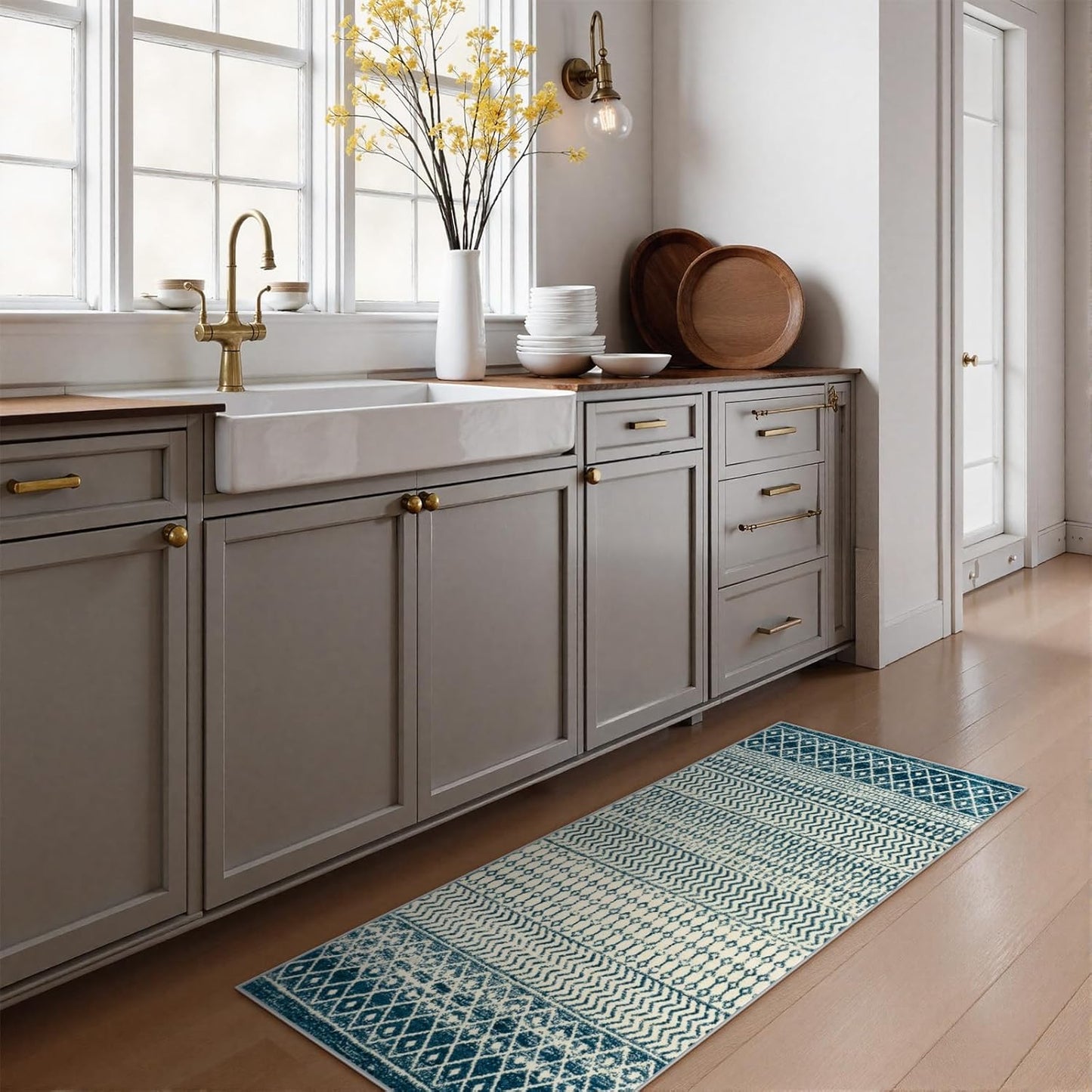 Moroccan Small Rug for Bedroom 2x4, Soft Non-Slip Indoor Door Mats for Entryway, Low-Pile Non-Shedding Blue Rug Vintage Rugs for Kitchen Bathroom Laundry Room