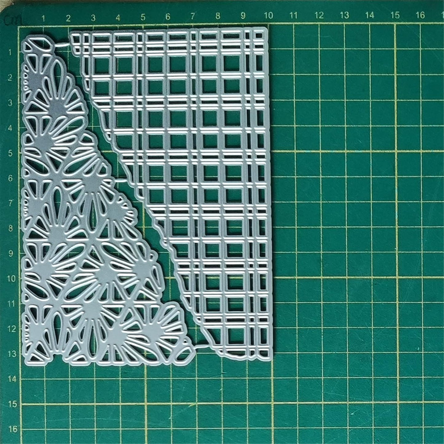 Mvchifay Cutting Dies for Card Making Metal Die-Cuts Scrapbooking Tool Hollow Frame DIY Craft Punch Template Embossing for Paper Album Decor (Cube and Flower-10x13.4cm)