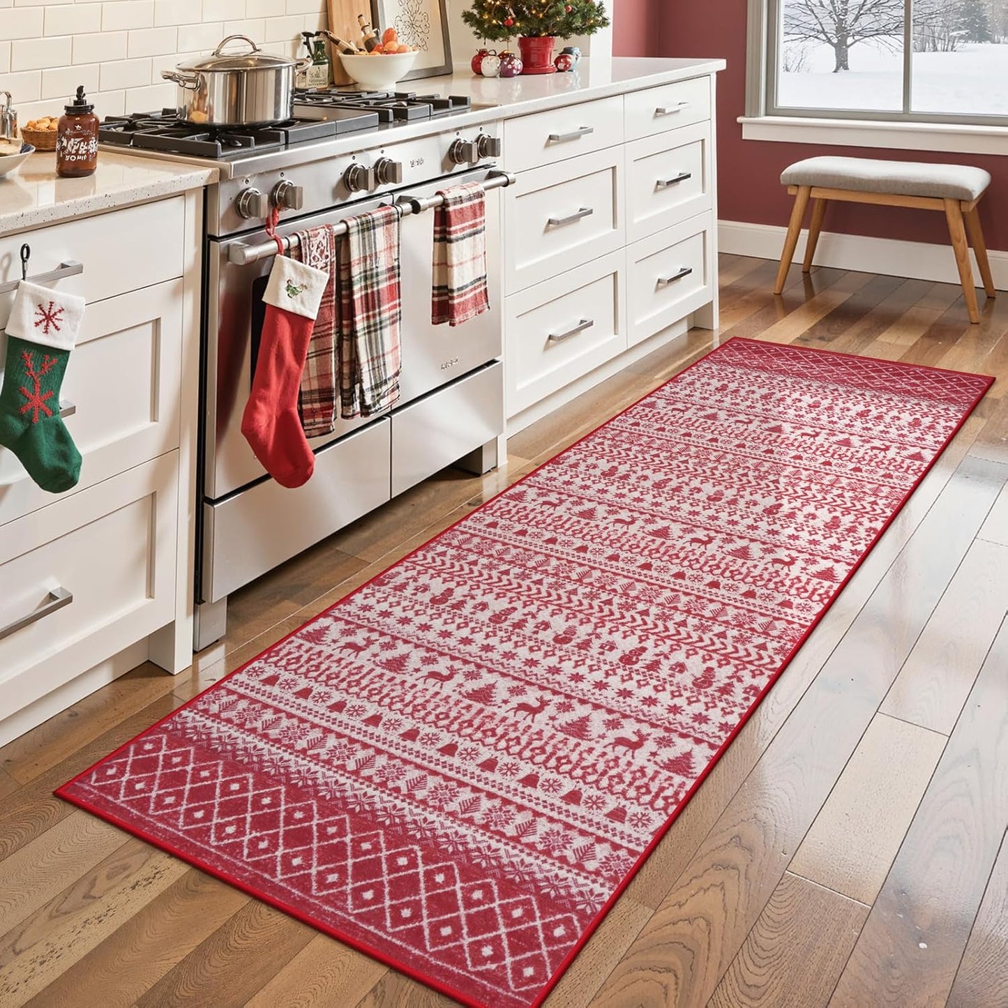 Christmas Runner Rug, 2x6 Red Christmas Kitchen Runner Rug, Non-Slip Washable Indoor Door Mat, Winter Xmas Holiday Floor Decor Carpet Runners for Hallways Bedroom Laundry Room
