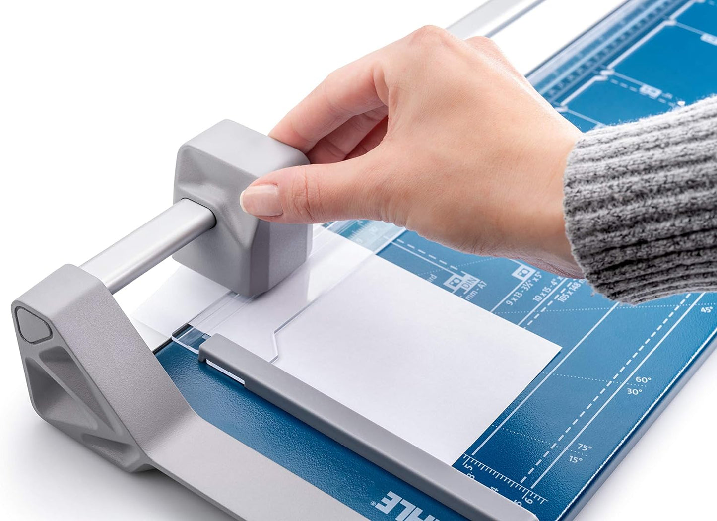 Dahle 507 Personal Rotary Trimmer, 12" Cut Length, 7 Sheet Capacity, Self-Sharpening, Automatic Clamp, German Engineered Paper Cutter