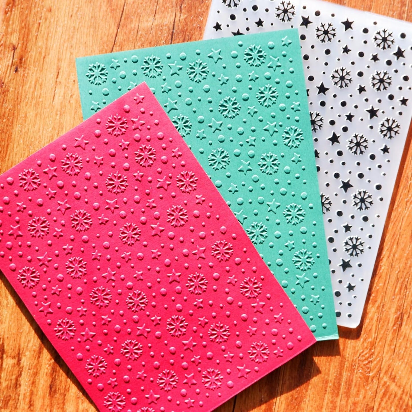 Arbuya Christmas Plastic Embossing Folders for Card Making Snowflakes Background Texture Embossing Folder Template for Scrapbooking Paper Crafting Home Decoration