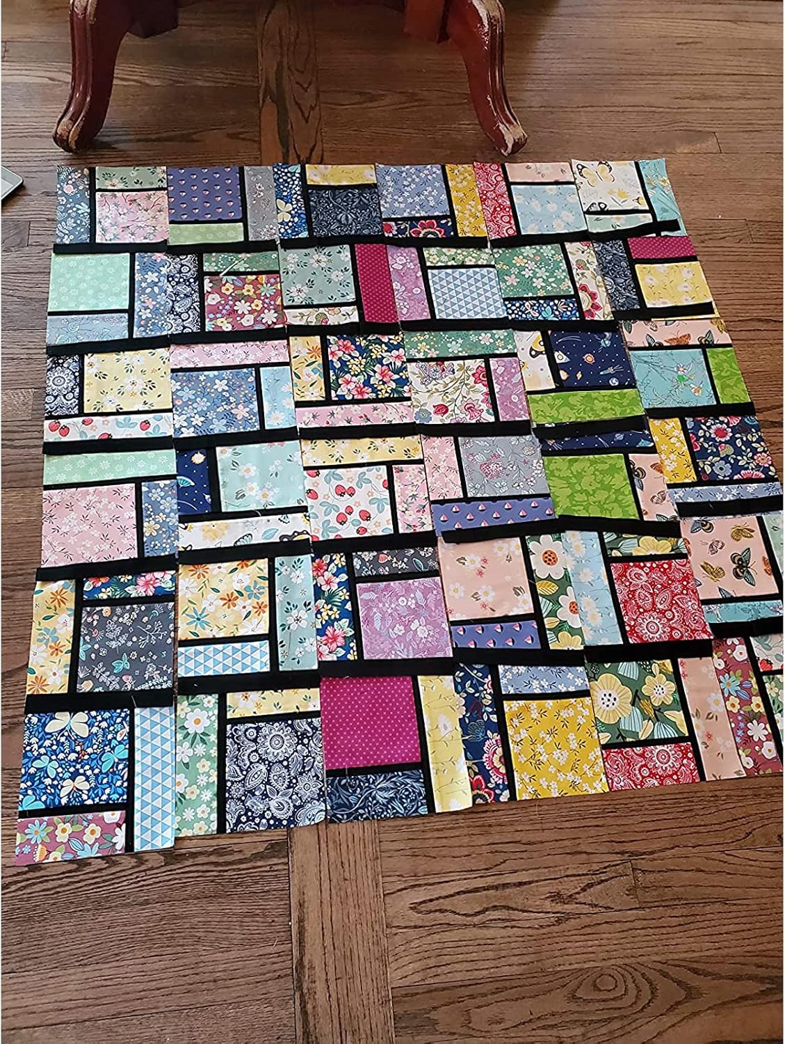 HANPATQUI 50PCS 10 x 10 inch Floral 100% Cotton Fat Quarters Fabric for Sewing and Quilting Bundles Precut Fabric Square for DIY Craft Patchwork