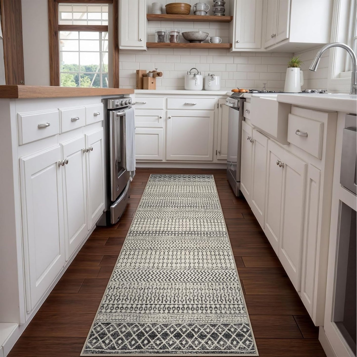 Moroccan Hallway Runner Rug, 2'6''x8' Ktchen Rugs Non Slip Washable, Low-Pile Distressed Bathroom Runner Rug Black Rugs for Bedroom Bathroom Kitchen Entryway Laundry Room