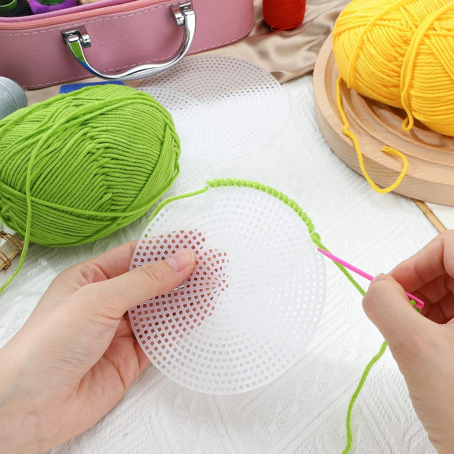 7 Count Circle Plastic Canvas Circles Mesh Sheets White Needlepoint Blank Canvas Plastic Mesh Mat for Needlework Crochet Supplies Embroidery Yarn Crafting Knit(3 Inch)