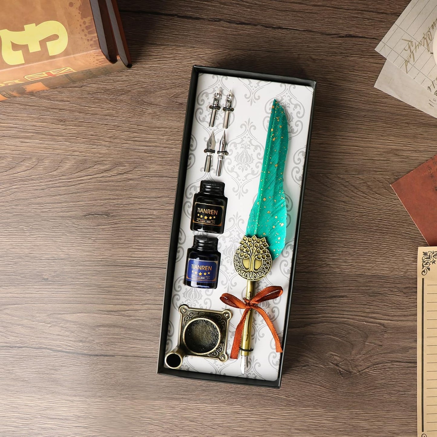 Feather Pen and Ink Set,quill pen ink set,Antique Calligraphy Pen with 4 Replaceable Nibs,2 Bottle of ink,Pen Holder Christmas Gift for Men&Women.(Green)