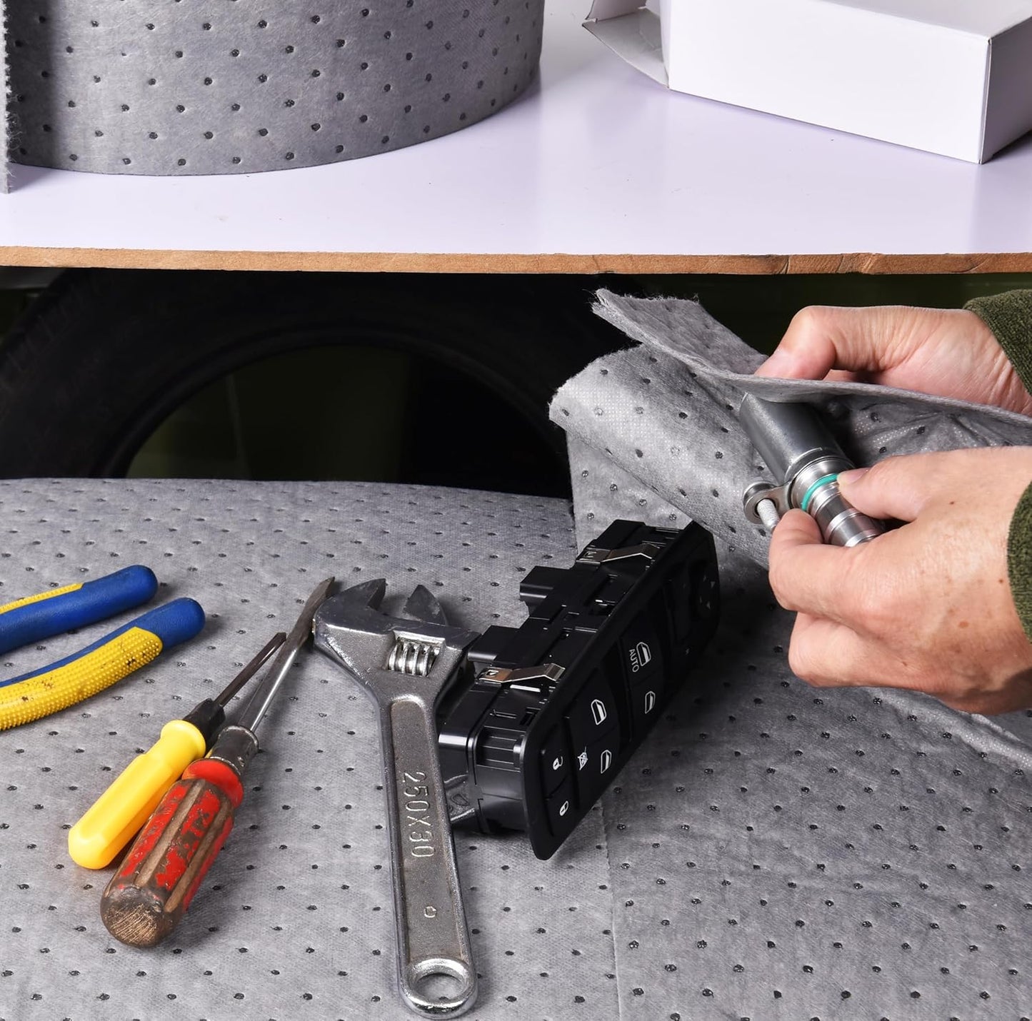 A A IN 2 Pack Oil Absorbent Pads Roll, Oil Maintenance Mat Roll for All-Purpose Use, Gray, 150' L x 15" W