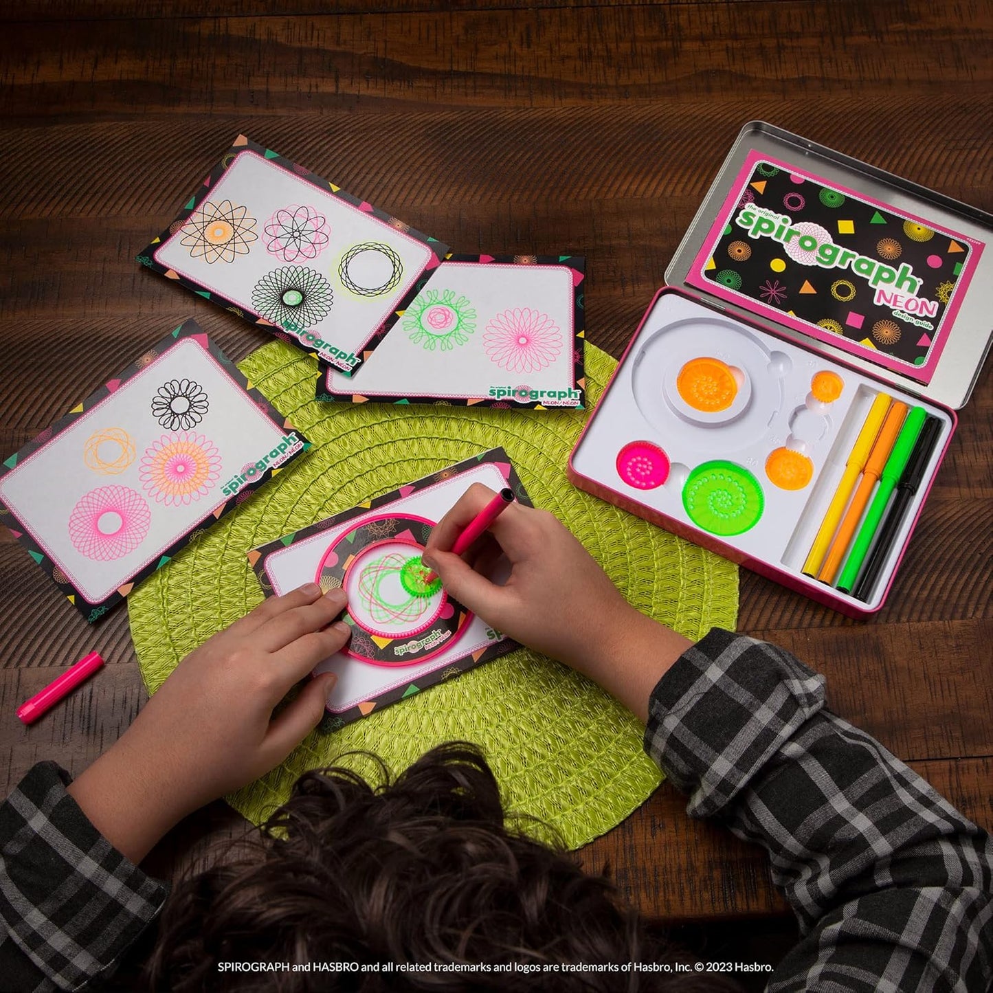 Spirograph Neon Collectors Tin – Arts and Crafts, Kids Toys, Art Supplies, Craft Supplies, Drawing Kit, Spiral Art, Classic Gear Design Kit, Pens, Design Sheet Included, Ages 8+