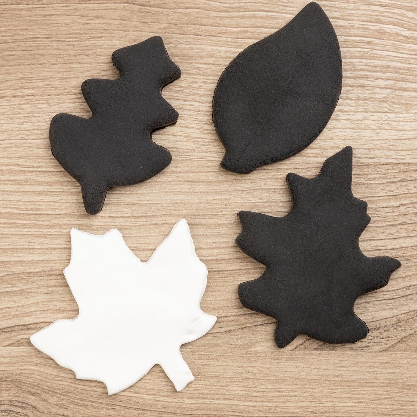 White Air Dry Foam Clay Total 8oz - Super Soft Modeling Clay for Kids Age 3-12, Ultra Light, Safe & Non-Toxic Molding Clay, Perfect for Arts & Crafts, Gift for Boys and Girls, 24-Set of 0.33oz Bags